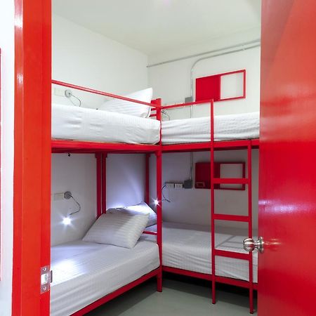 Jellybean Ezy Hostel Sathorn Bangkok Exterior foto