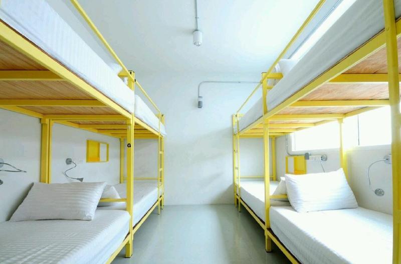 Jellybean Ezy Hostel Sathorn Bangkok Exterior foto
